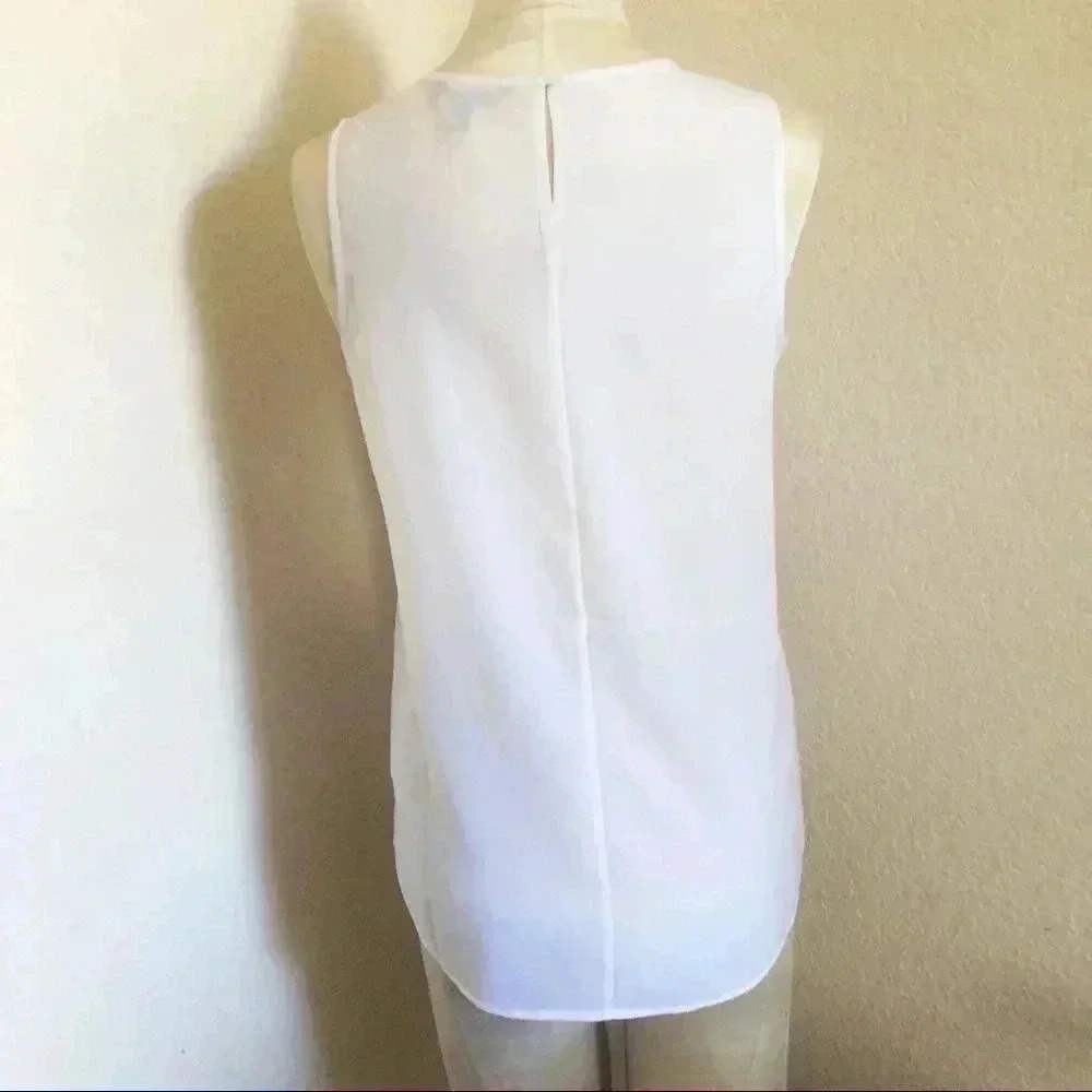 Banana Republic White Sleeveless Tank - Picture 2 of 6